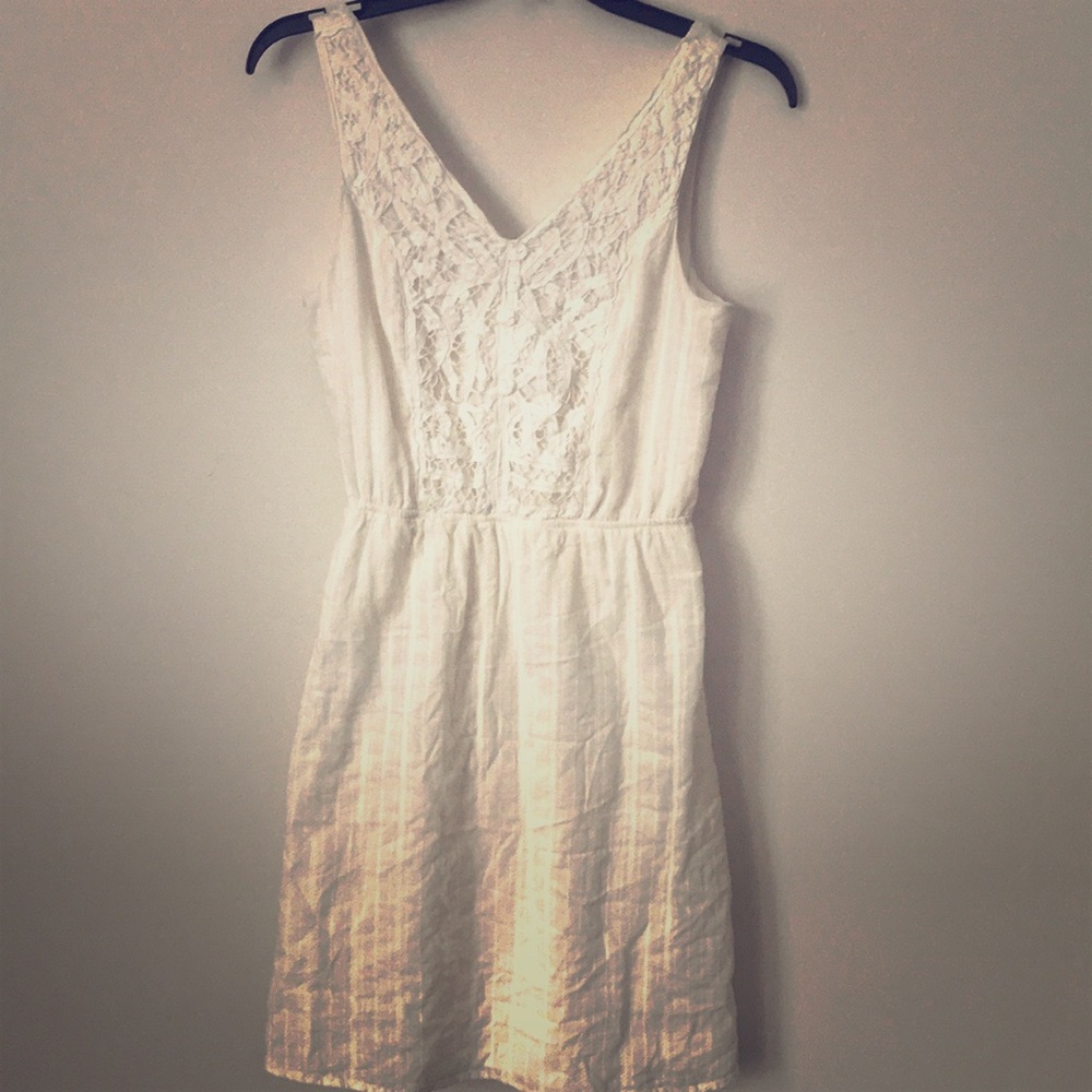 White/light crème summer dress
